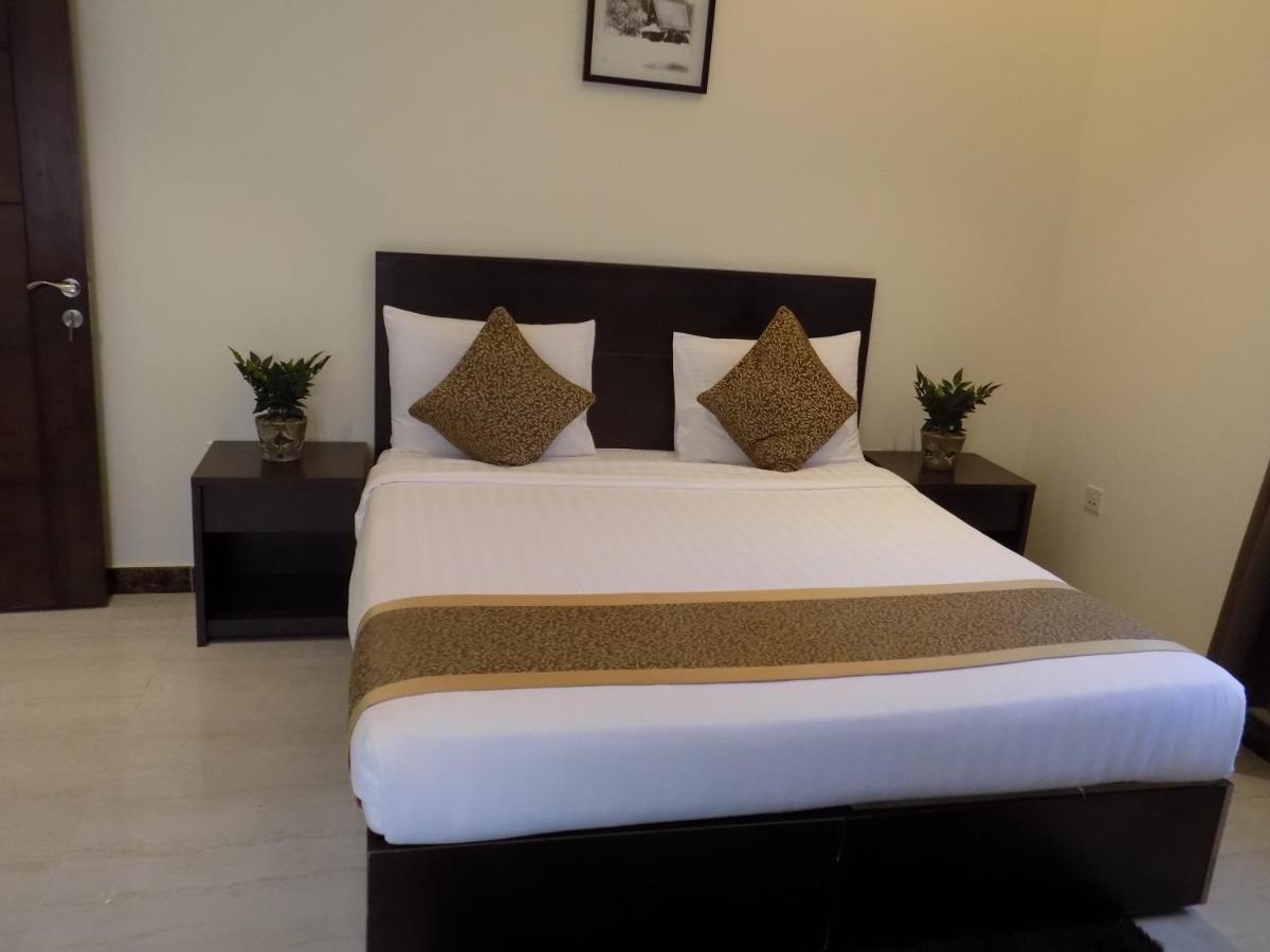 Landmark Furnished Unites - Prince Sultan Hotel 2*