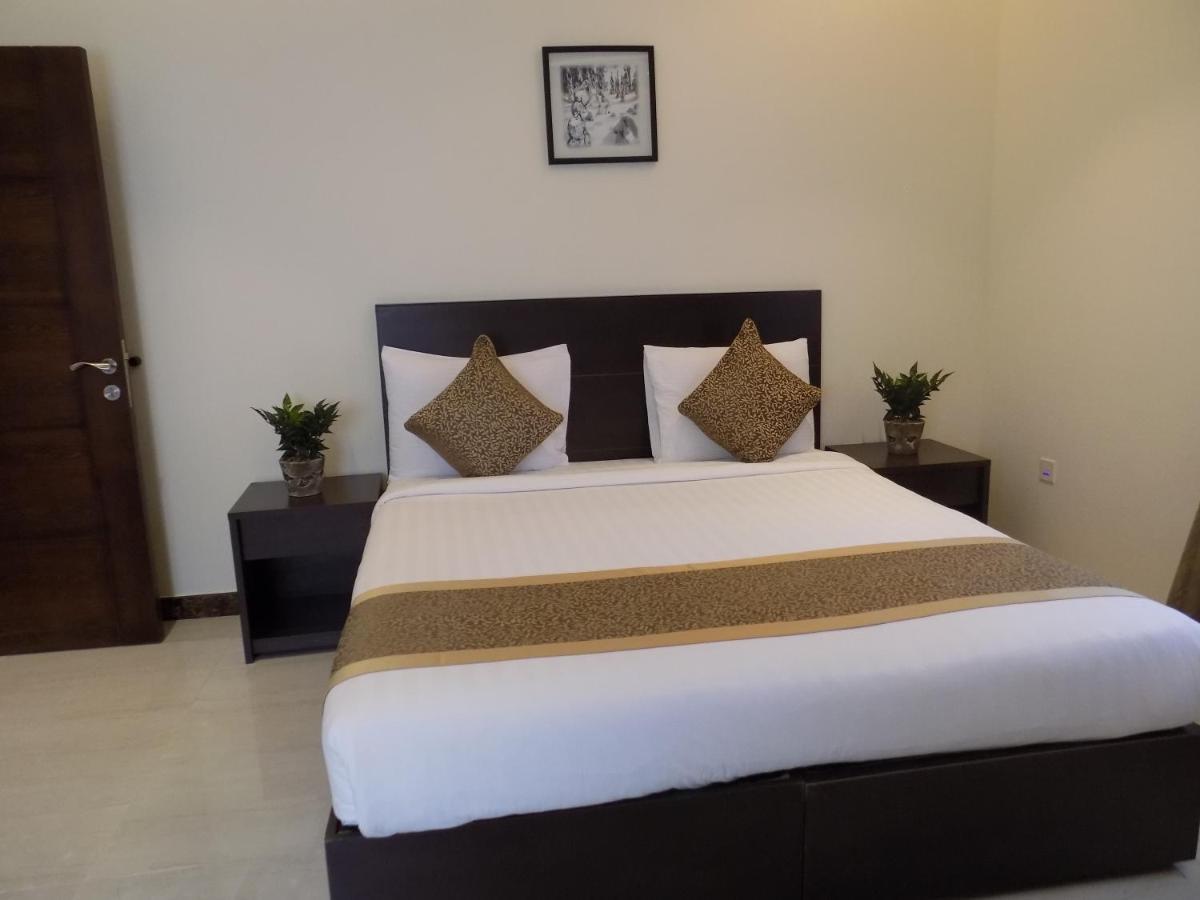 Landmark Furnished Unites - Prince Sultan Hotel 2*